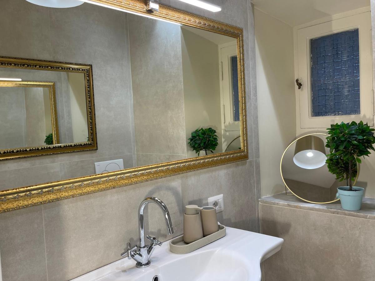 Spanish Steps Glamour & Sauna Luxury Apartment **** Róma Kültér fotó